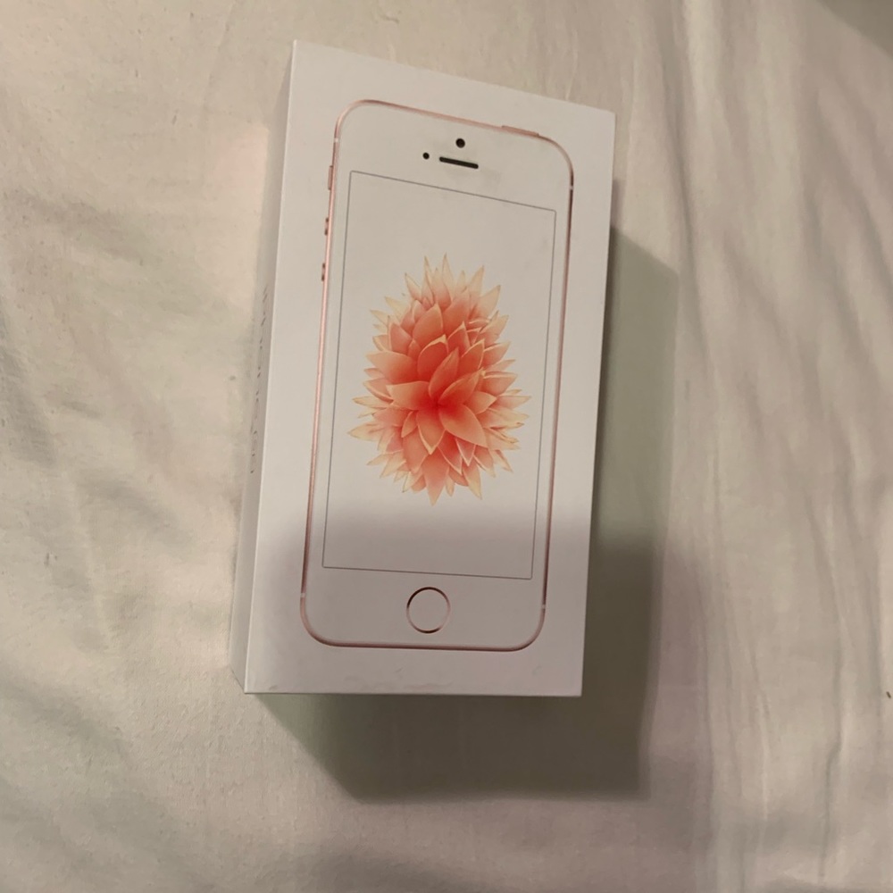 iPhone se box